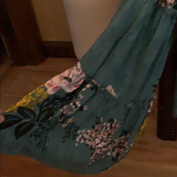 Floral bell sleeve blouse - Picture 7 of 9